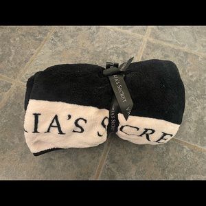 Victoria secret blanket